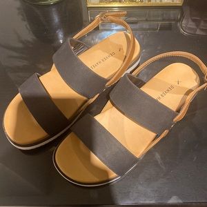 DENVER HAYES SANDALS